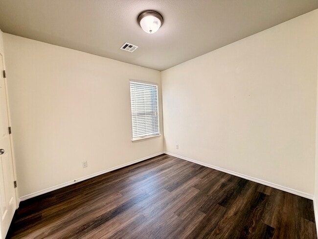 Building Photo - 6040 East 147th Pl S