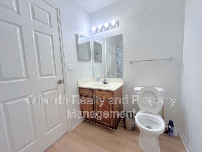 Building Photo - 2606 Lodi Cir