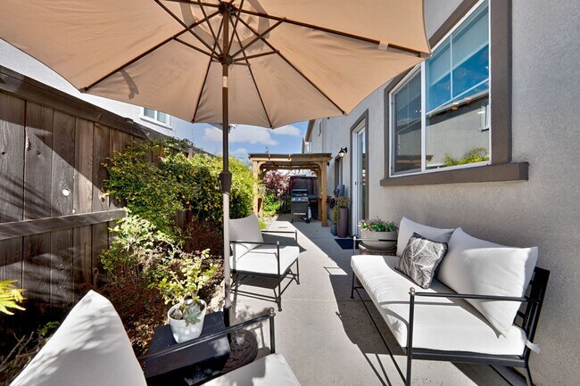 Building Photo - Designer Upgrades & Custom Touches in This Beautiful Rancho Cordova 3-Bedroom Home