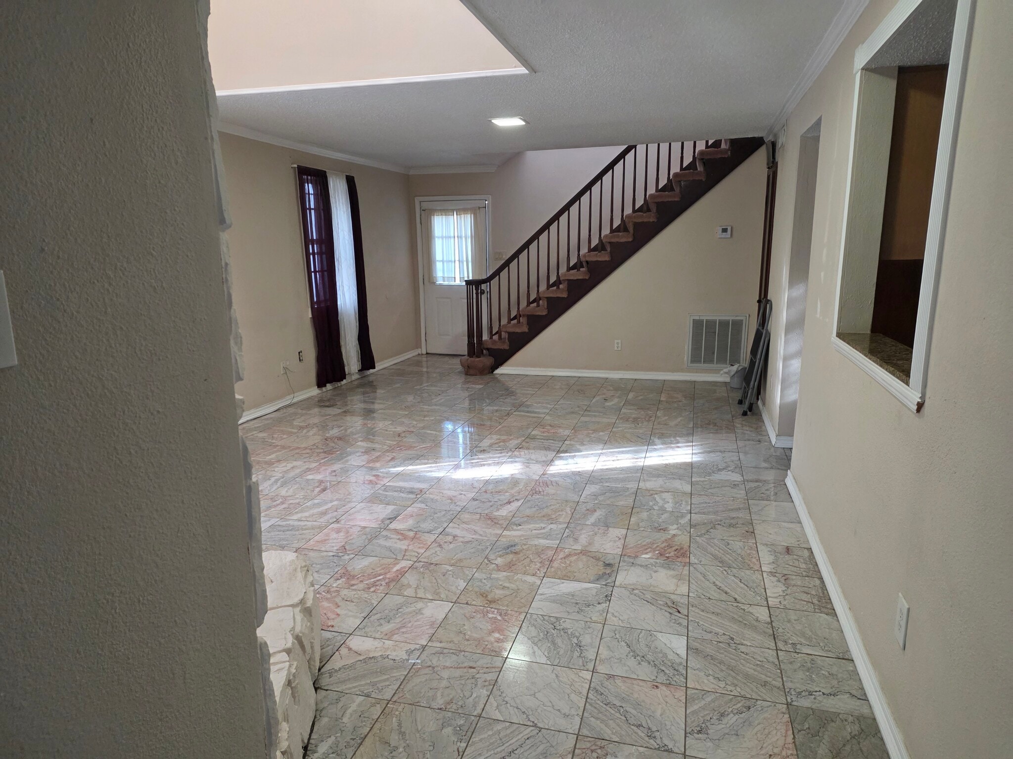 Building Photo - 4213 Paradis Ln