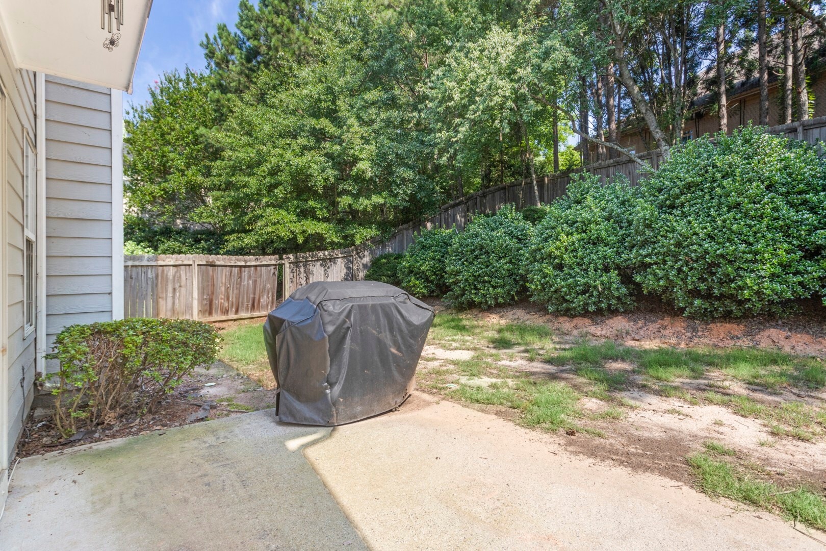 Building Photo - 2260 Winthrope Way Dr