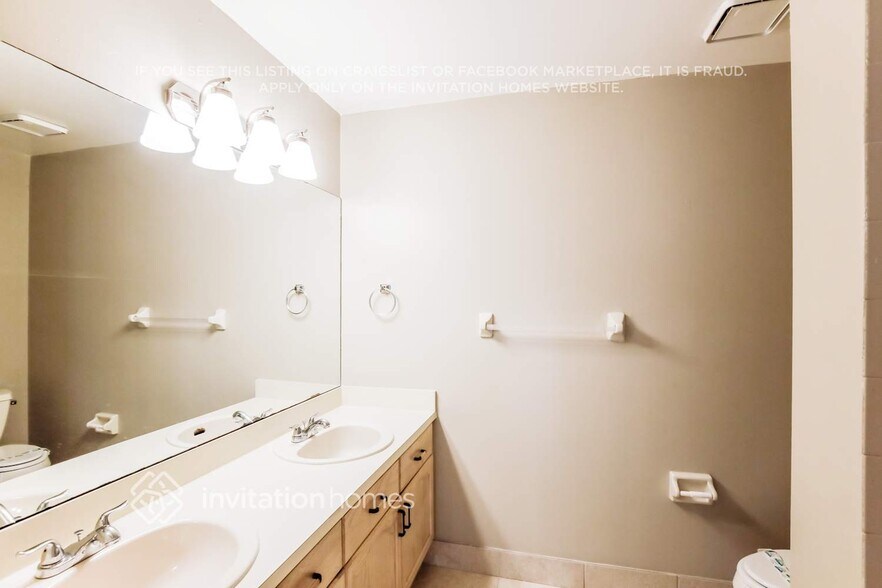 Building Photo - 10515 Plainview Cir