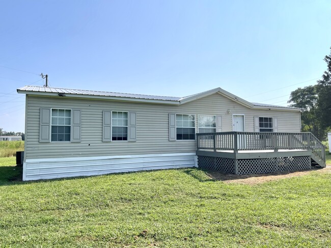 Building Photo - 140 Co Rd 230