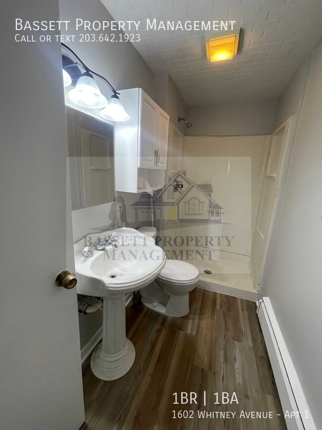 Building Photo - 1602 Whitney Ave