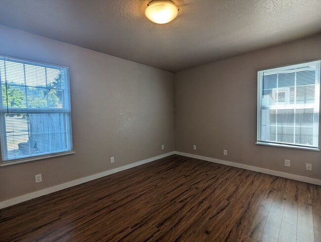 Building Photo - 4-Bedroom, 2-Bath Home In The Amazon Area ...