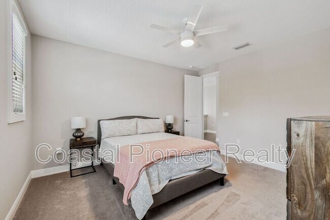 Building Photo - 5408 S Elkins Ave