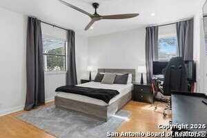 Building Photo - 107 Oak Crest