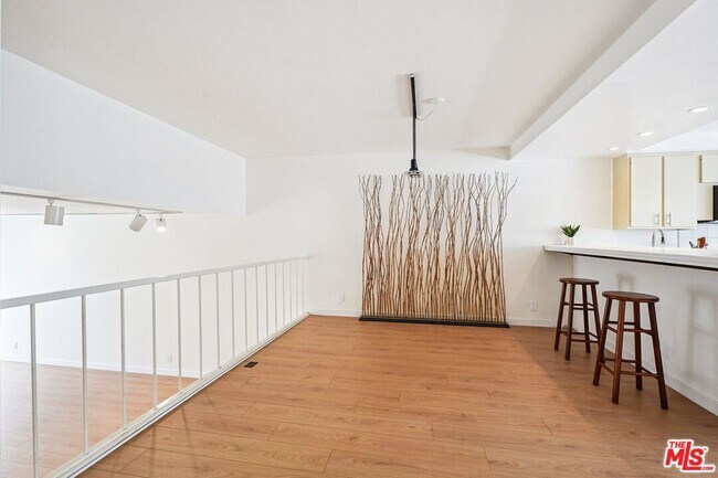 Building Photo - 13065 Mindanao Way