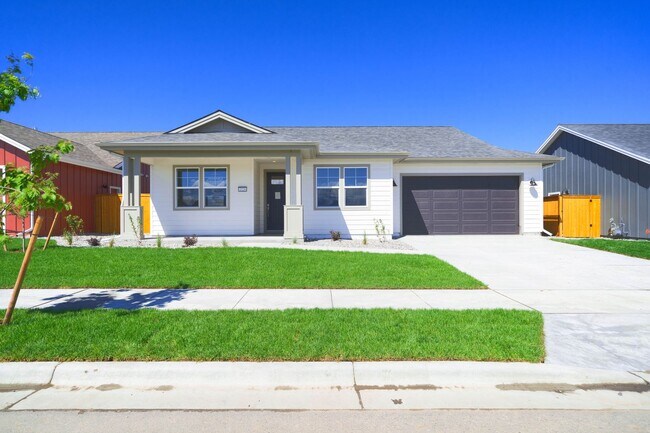 Building Photo - New Peaceful Retreat