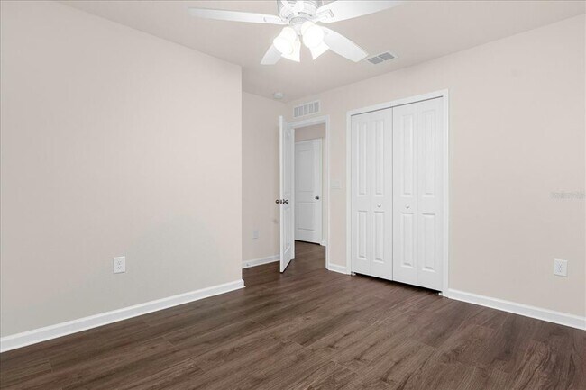 Building Photo - 6162 Glory Bower Dr