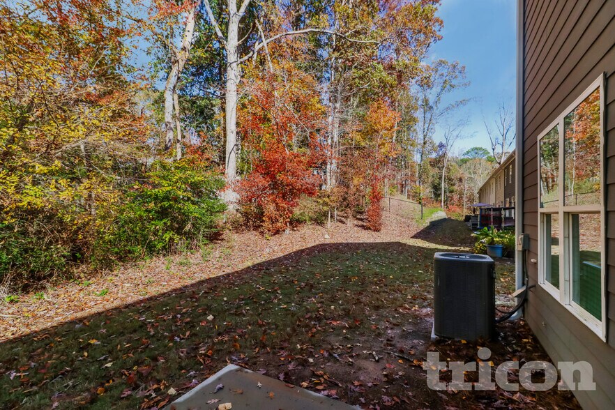 Building Photo - 2100 Rosemary Park Ln