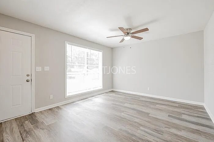 Building Photo - 3026 Gleason Ave