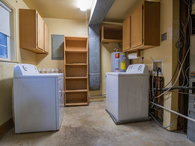 Building Photo - 4-Bedroom Home in Midlothian