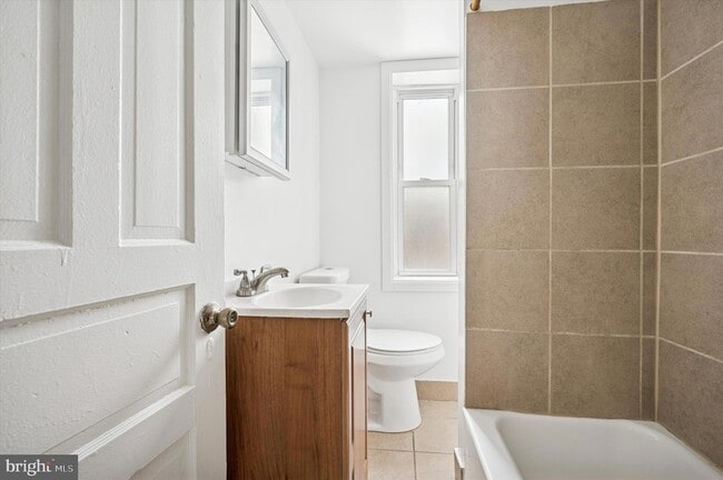 Building Photo - 6106 N Norwood St