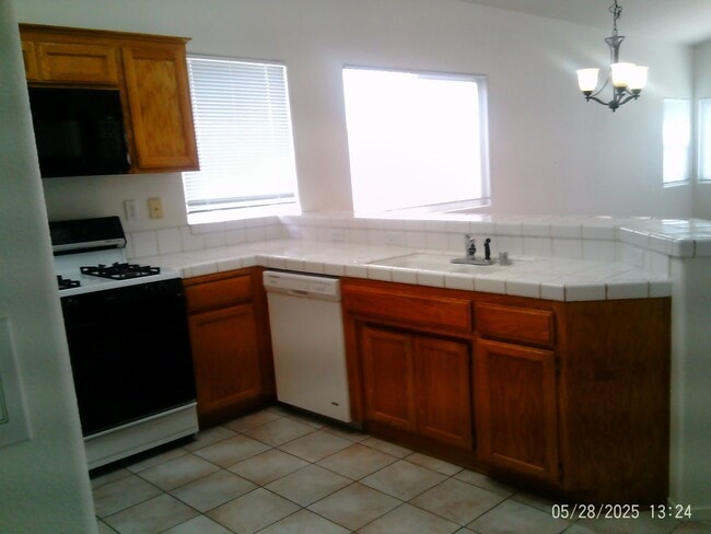 Building Photo - 8304 Black Knot Ct