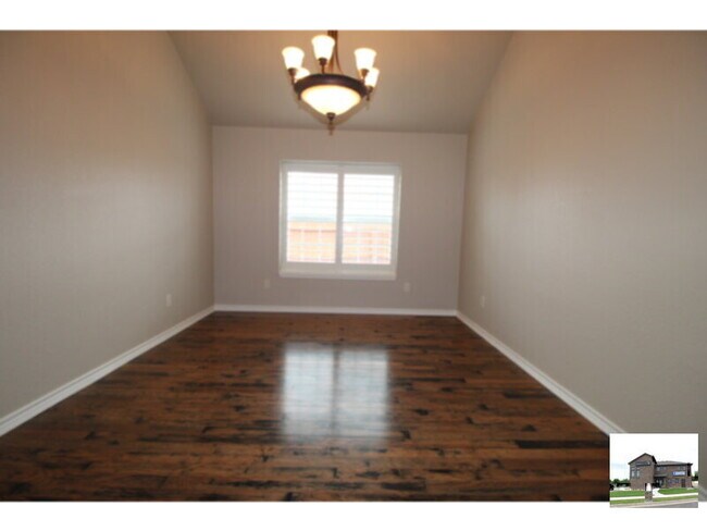 Building Photo - 603 Mustang Trail