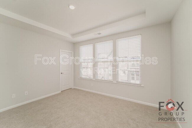 Building Photo - 908 Mary Max Dr