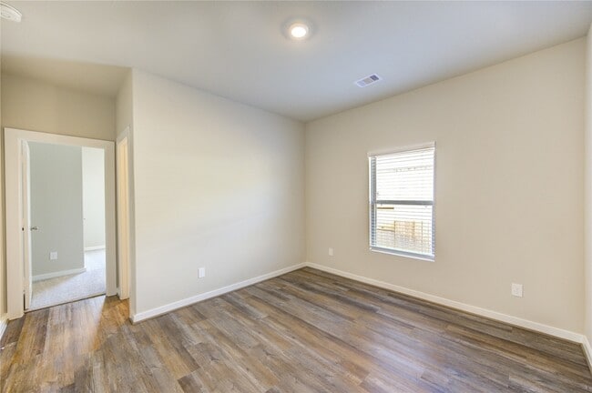 Building Photo - 6219 Lost Rdg Ln