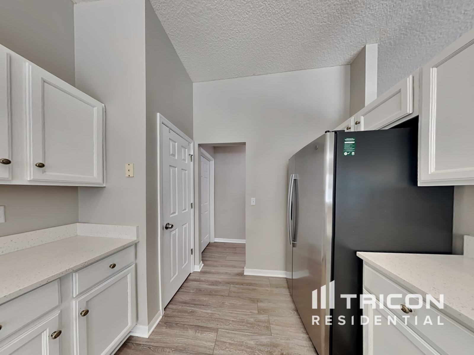Building Photo - 1624 River Breeze Dr