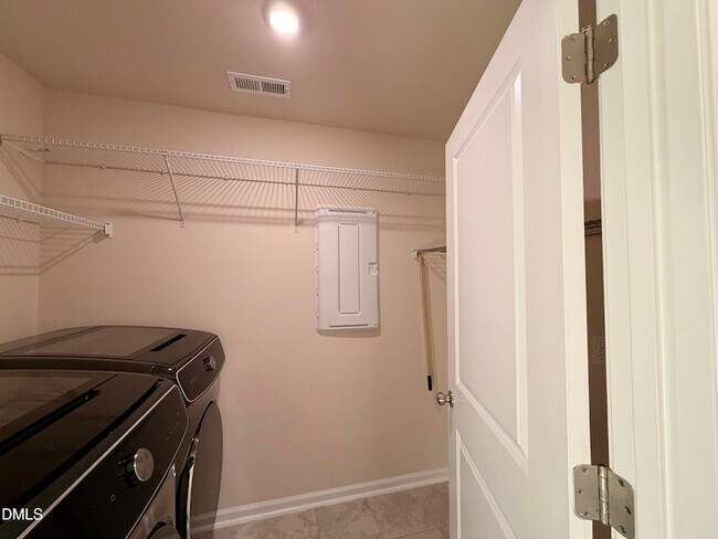 Building Photo - 3606 Autumn Creek Dr