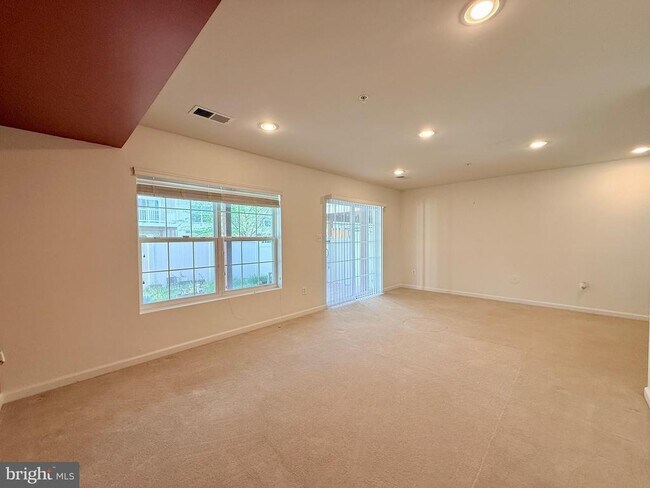 Building Photo - 3517 Sea Grass Ln