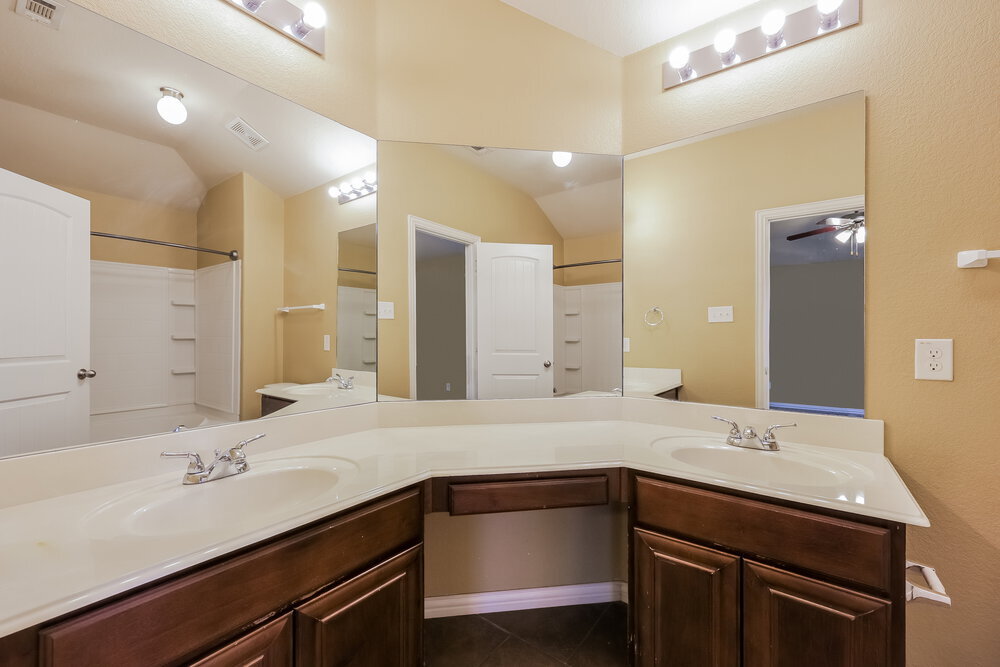Building Photo - 7681 Hollow Point Dr