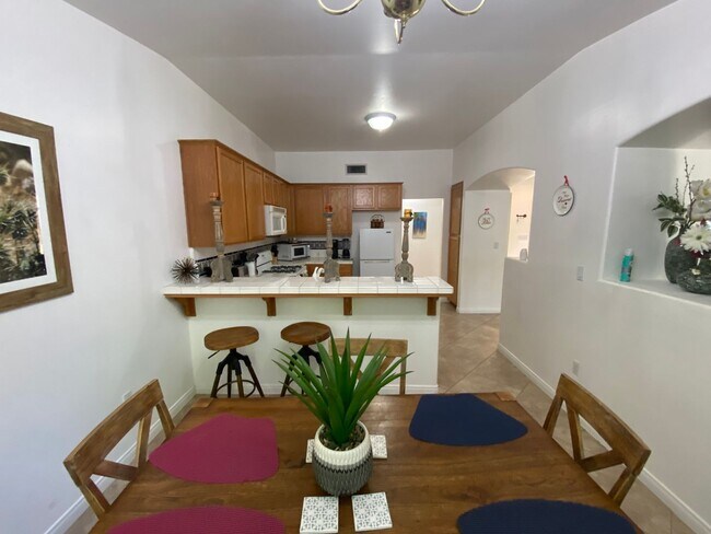 Building Photo - Gated Community of Grand Island in Seven Oaks 2 BD 2 BA Gorgeous House