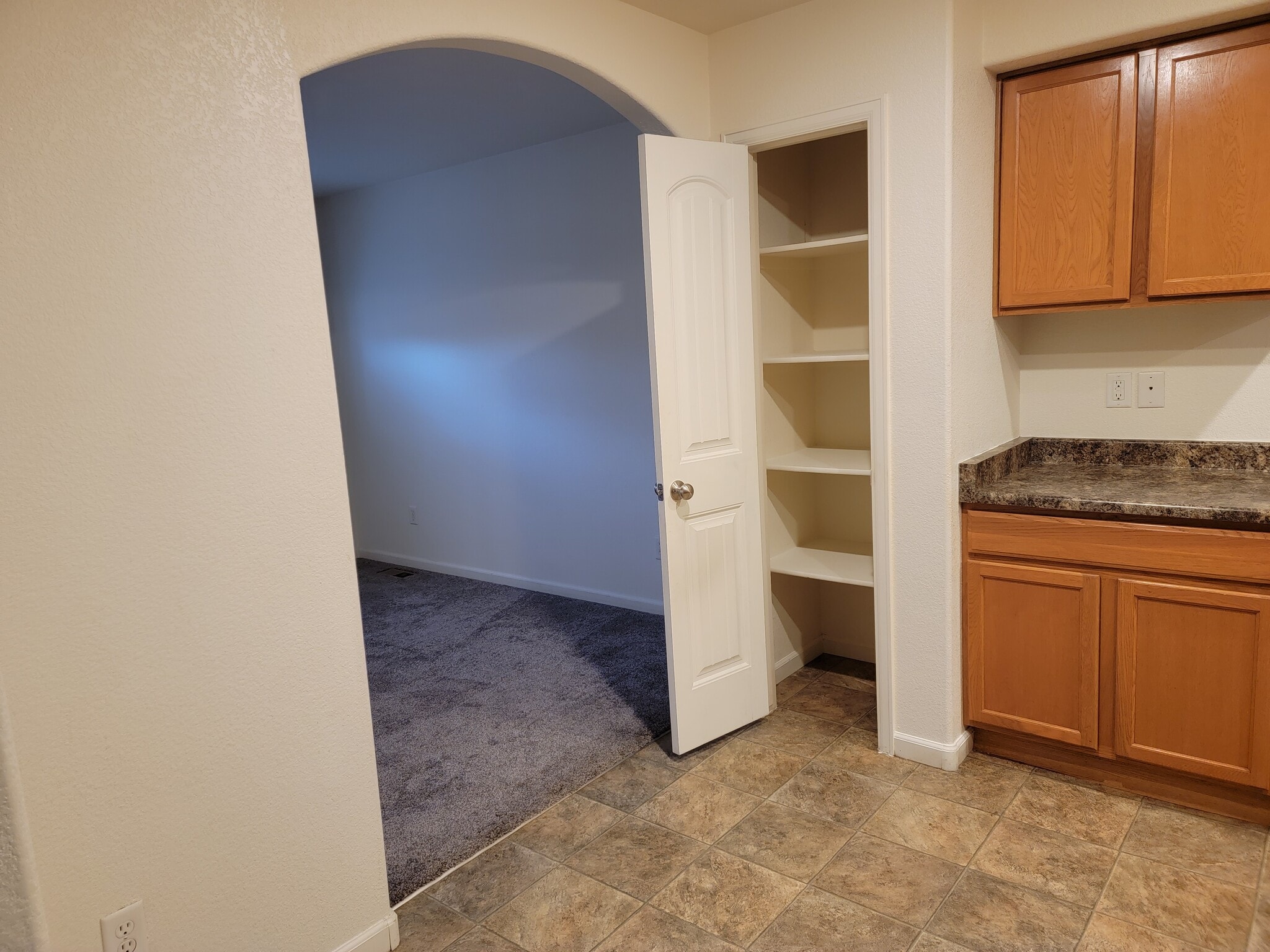 Pantry - 5014 Rock Springs St