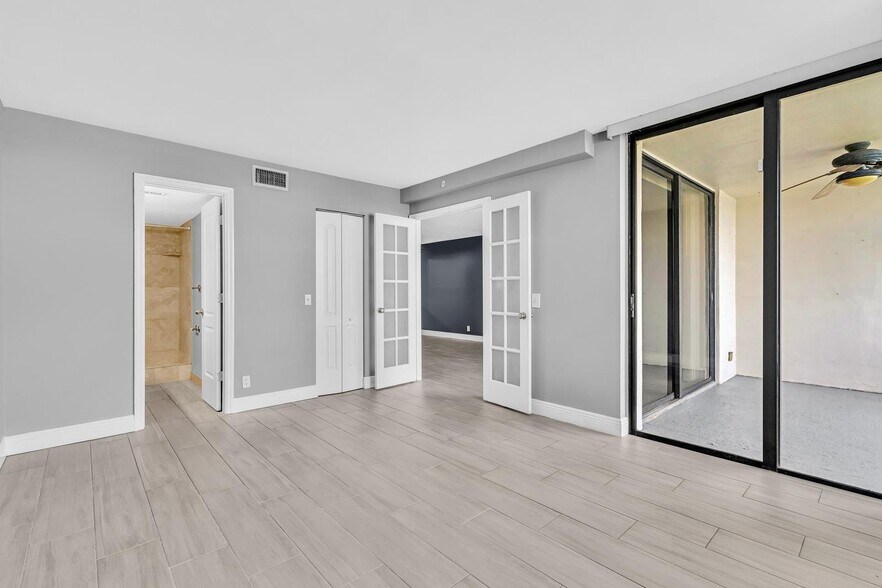 Building Photo - 109 Lake Emerald Dr