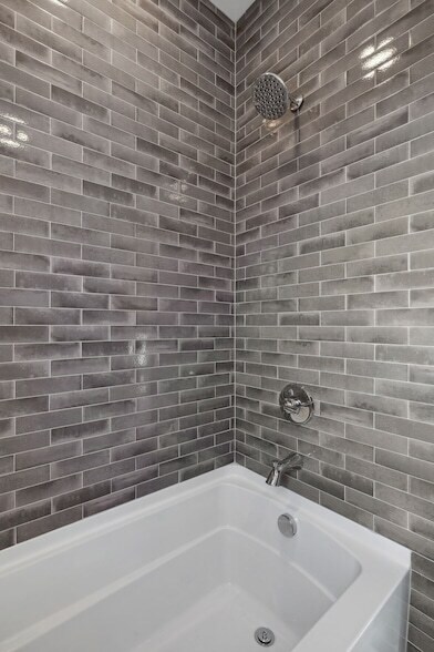 Building Photo - 2109 Chadwell Retreat Dr