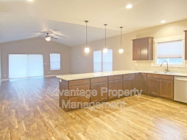 Building Photo - 106 S 21st. St.