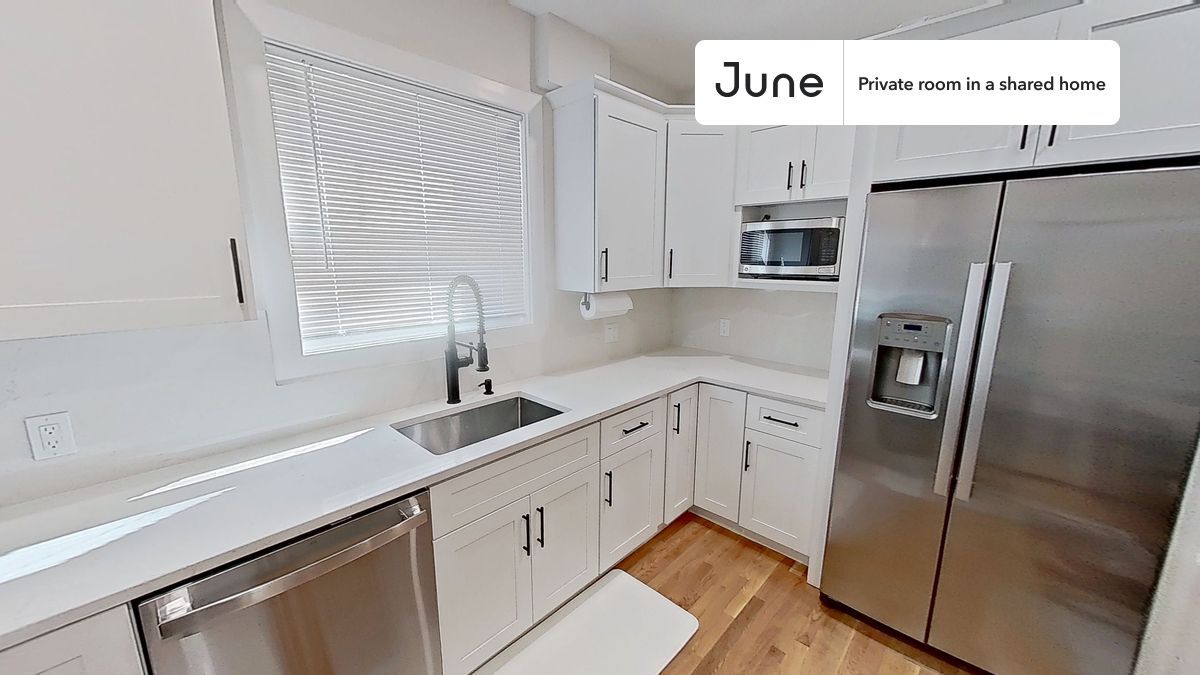 Building Photo - Room in Shared 5 bed/2 bath home