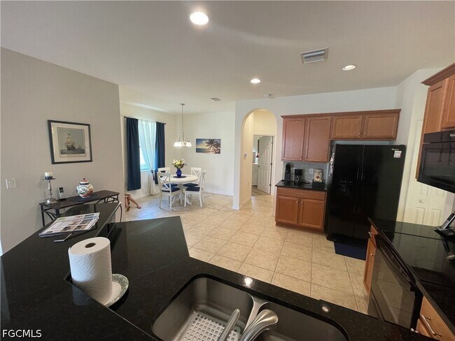 Building Photo - 10457 Materita Dr