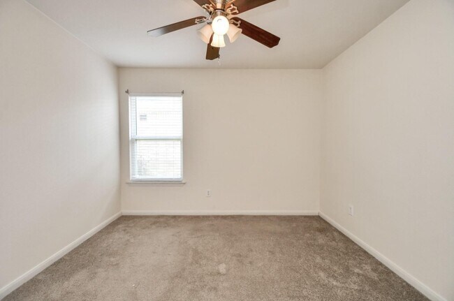 Building Photo - 12818 Schiller Park Ln