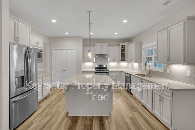 Building Photo - 5470 Noble View Dr