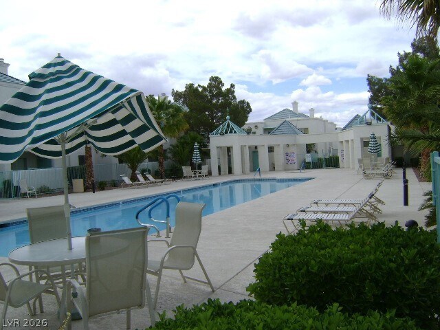 Building Photo - 7100 W Pirates Cove Rd