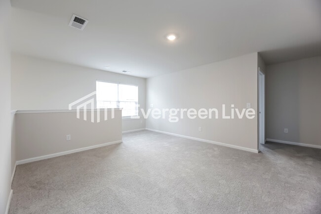 Building Photo - now