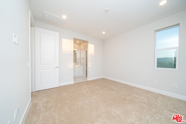 Building Photo - 3015 Tallahassee Ln