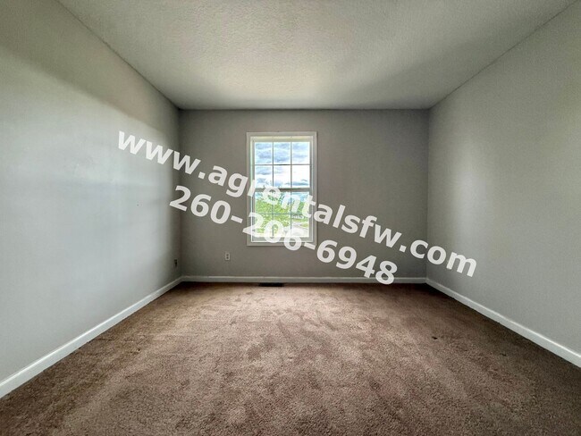 Building Photo - 3 Bedroom House - $300 off first months rent