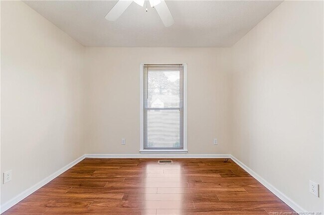 Building Photo - 6837 Woodmark Dr