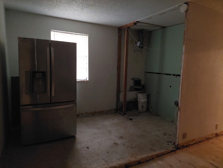 Building Photo - 7916 capano