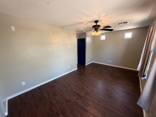 Building Photo - Renovated 5-Bedroom Corner Lot Home with Luxury Upgrades