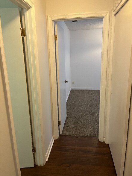 Building Photo - 6530 Laguna Point