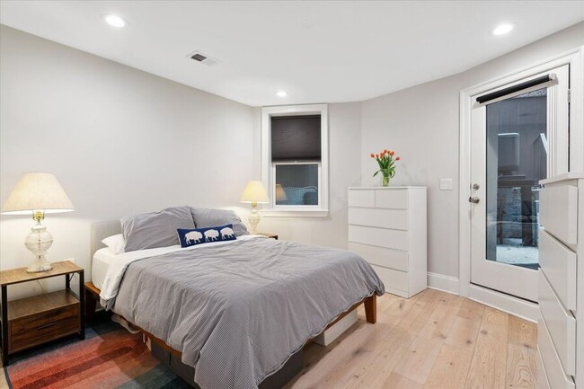 Building Photo - 2150 Florida Ave NW