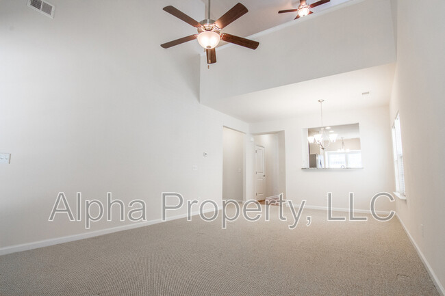 Building Photo - 24 Fairchild Way