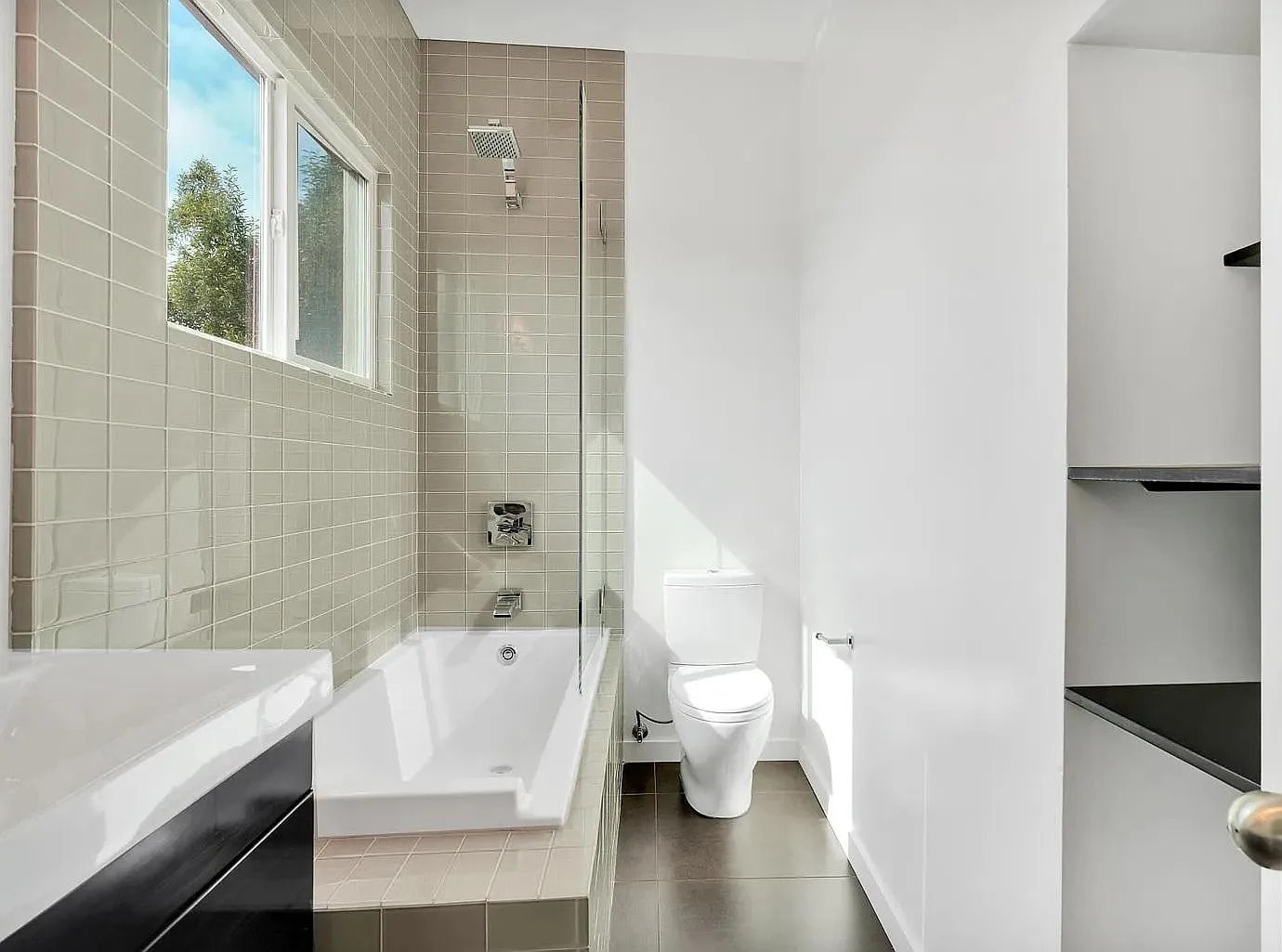 Bathroom 1 - part of master ensuite - 1350 Dolores St