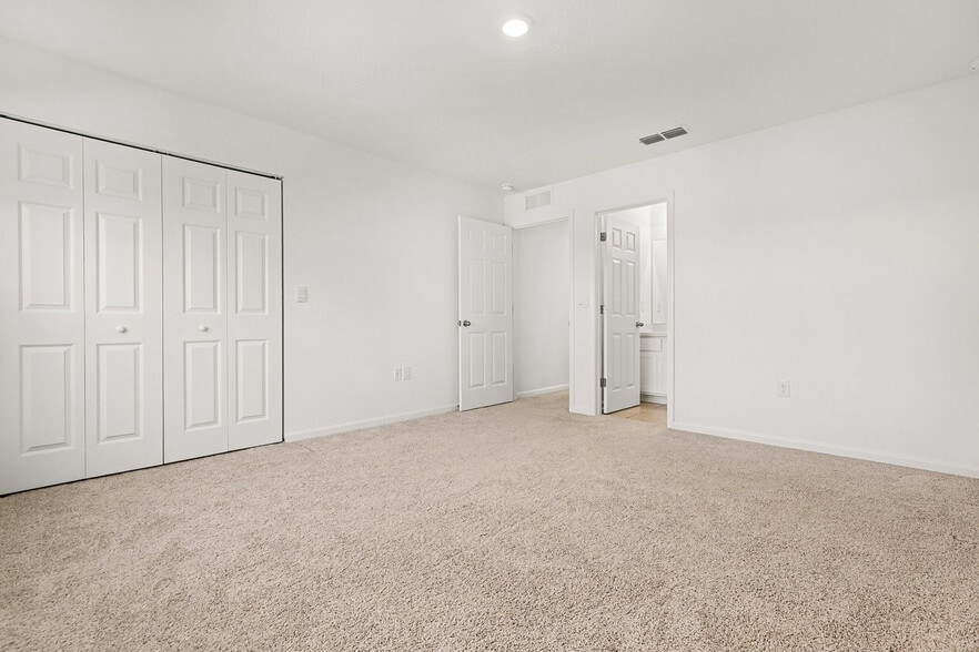 Building Photo - 9067 Gifford Dr