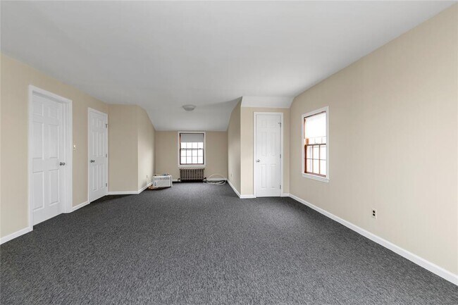 Building Photo - 66 Denton Ave