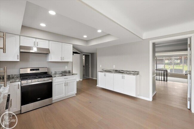 Building Photo - 2532 Belle View Dr
