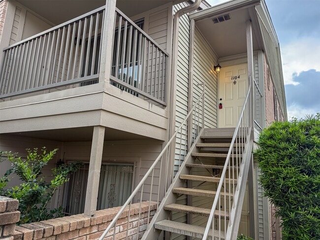 Building Photo - 3100 Jeanetta St